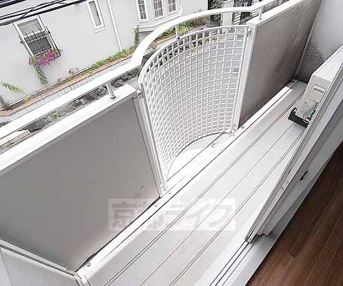 バルコニー　日当たりの良いバルコニー。