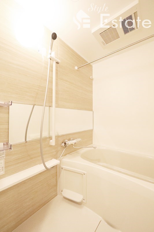 バス・シャワールーム　バスルーム・浴室乾燥機付き