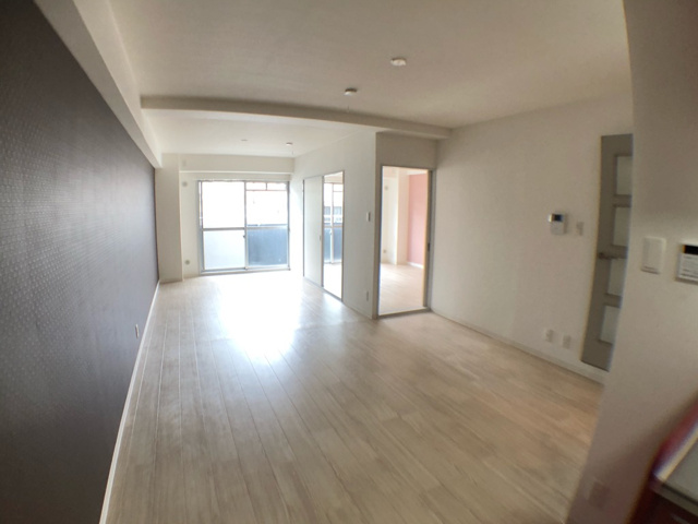 居室・リビング　15.9帖のLDKです♪