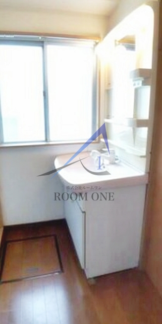 洗面設備　洗面台です。