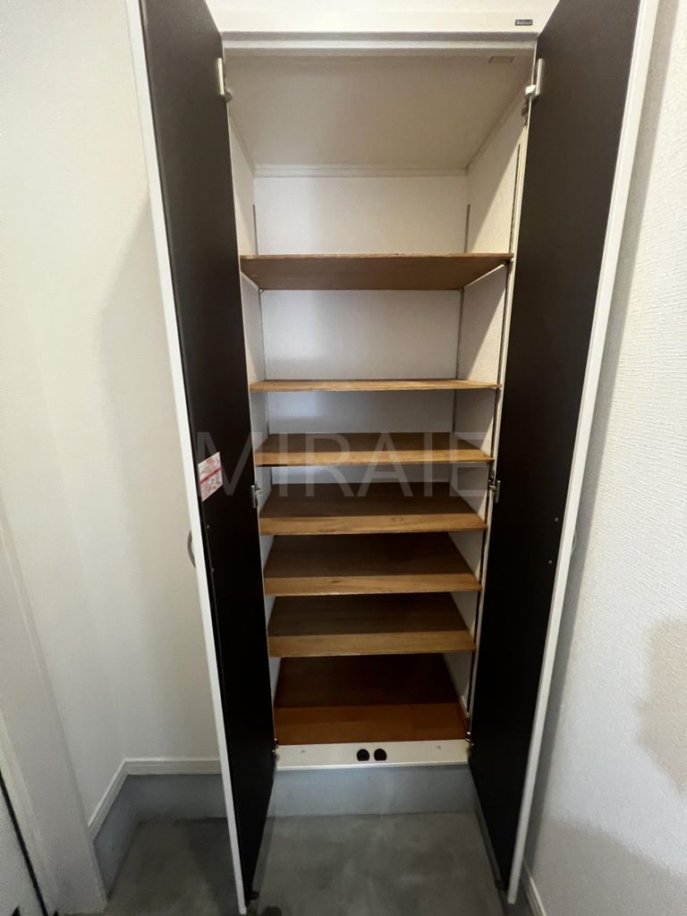 玄関　別号室の参考写真です