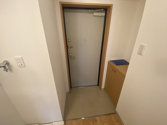玄関　※別部屋の写真です