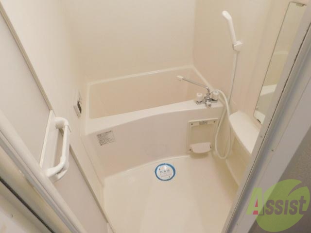 バス・シャワールーム　一日の疲れはゆったりバスタイムで解消しっかり温もって下さい