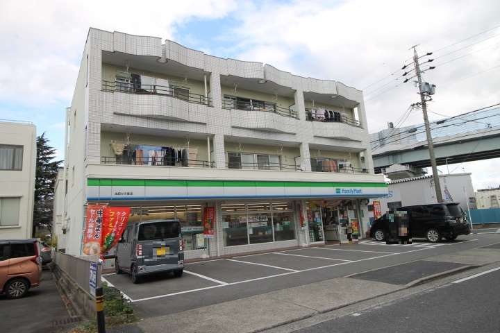 コンビニ　ファミリーマート成田かの里店（コンビニ）まで541m