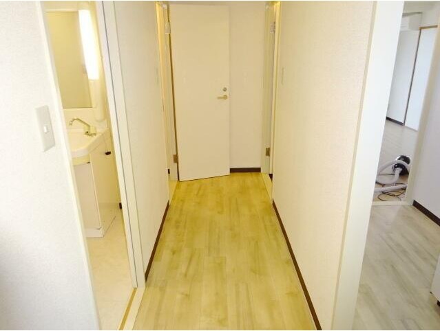 玄関　ゆったりとした玄関スペースです♪