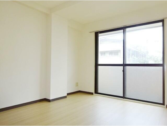 居室・リビング　開放感のあるゆったりとしたお部屋です♪