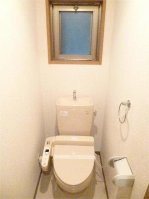 トイレ　※参考写真（同物件別部屋です）