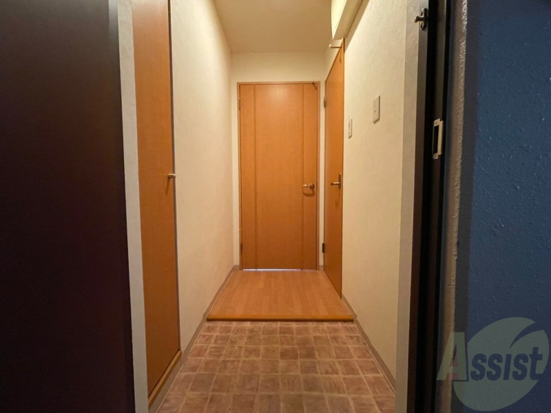 玄関　玄関の様子です。明るい印象ですね。気分もあがりそう。