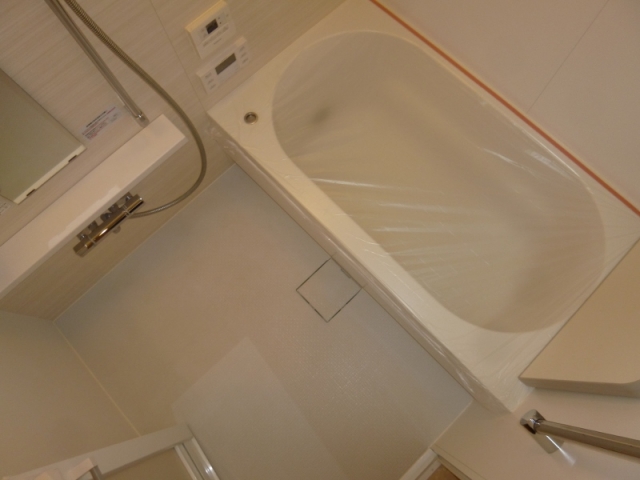 バス・シャワールーム　浴室乾燥機・ミストサウナ付きの浴室です♪