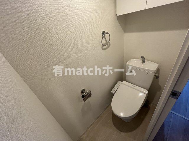 トイレ　イメージとして同建物他部屋を表示しています。