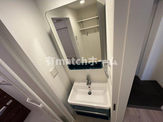 洗面設備　イメージとして同建物他部屋を表示しています。