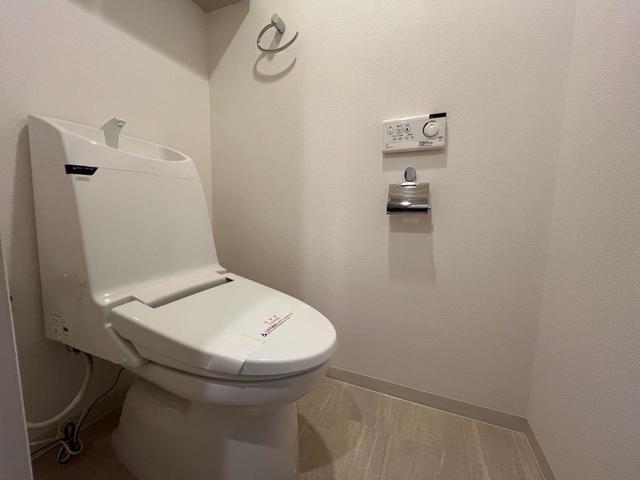 トイレ　※写真は同タイプ住戸です。