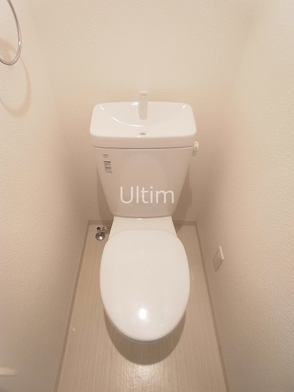 トイレ　別部屋のお写真です。ご参考までに！