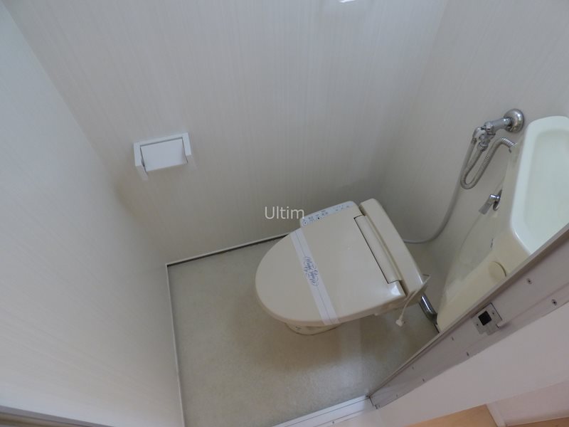 トイレ　別部屋のお写真です。ご参考までに！