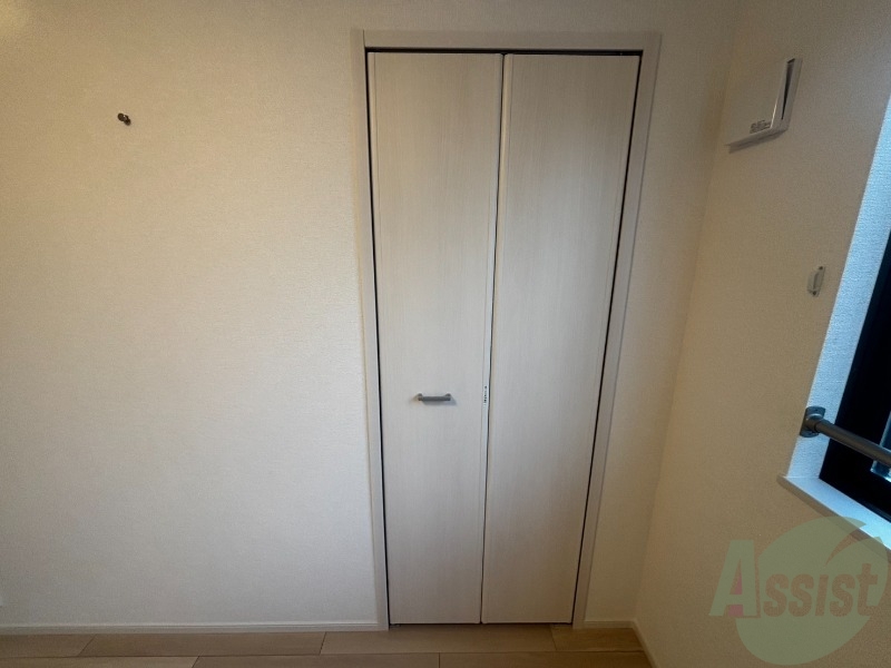 収納　洋室のクローゼット。広さは十分そうです。