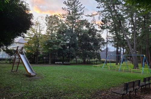 公園　実花緑地（公園）まで702m