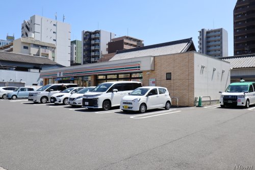 コンビニ　セブンイレブン 名古屋泉3丁目店（コンビニ）まで266m