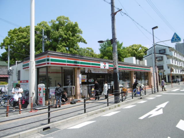 コンビニ　セブンイレブン　西岩田１丁目店（コンビニ）まで205m