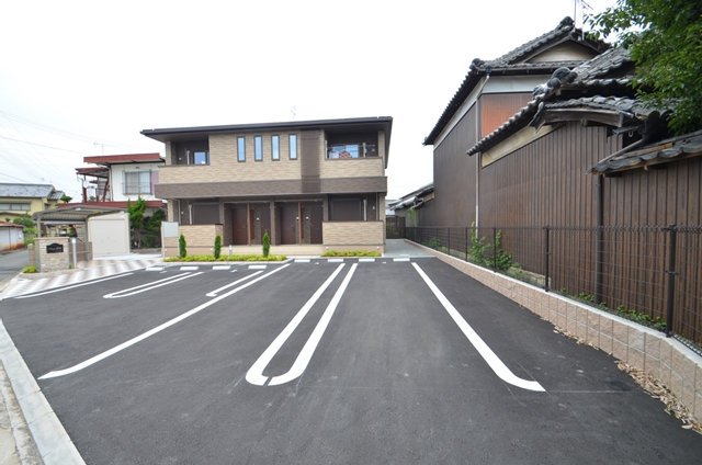 駐車場　駐車場