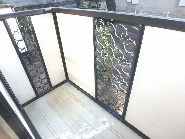 バルコニー　南東向きで日当たり良好☆