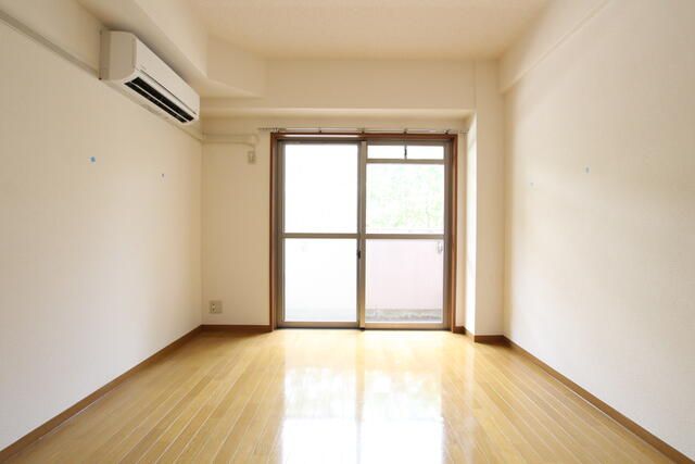 居室・リビング　※別室参考写真