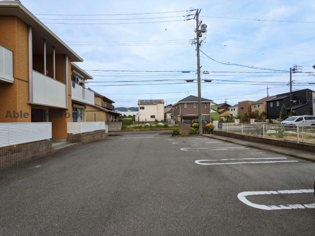 駐車場　駐車場