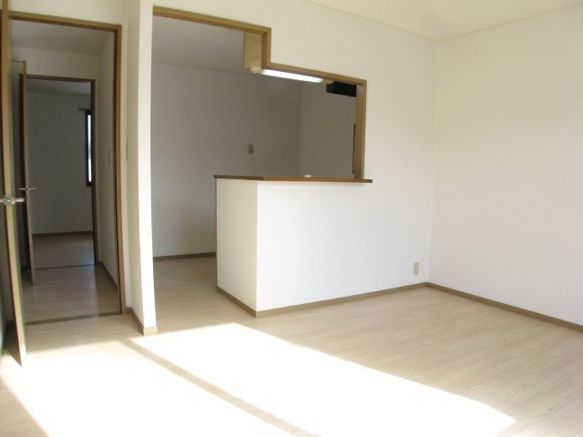 居室・リビング　※別号室写真の為、現況優先