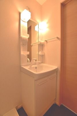 洗面設備　忙しい朝には欠かせない洗面所です