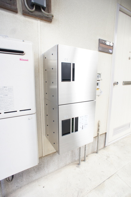 その他共有部分　外出時もお荷物をお受け取り可能な宅配ロッカー付です♪