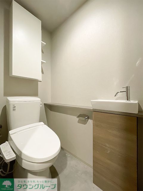 トイレ　※写真は同タイプ住戸です。