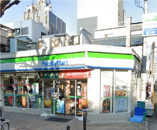 コンビニ　ファミリーマート 湊川公園南店（コンビニ）まで152m