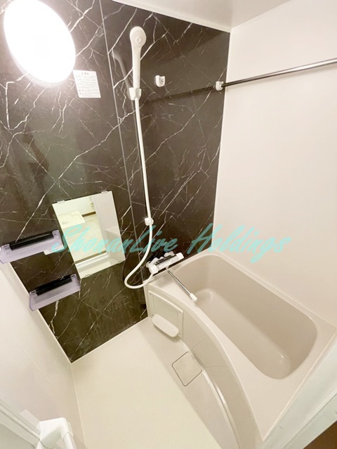 バス・シャワールーム　清潔感のある浴室♪