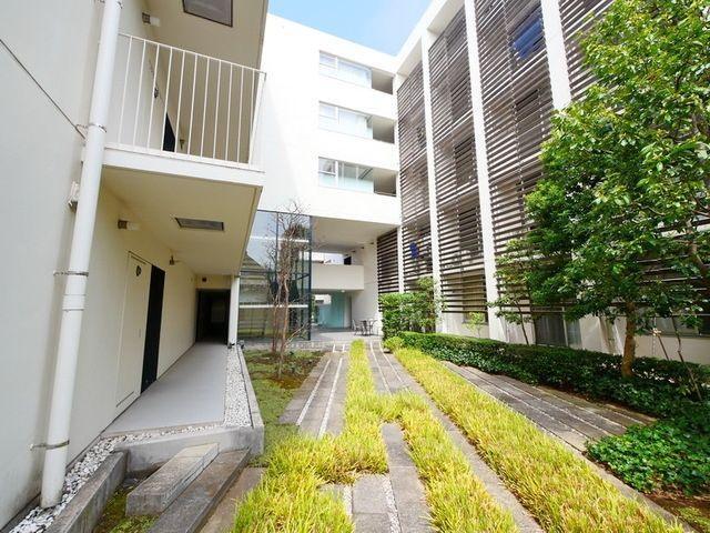 エントランス　角部屋です