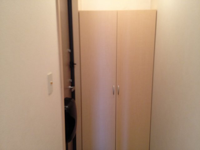 玄関　参考画像A棟202号室