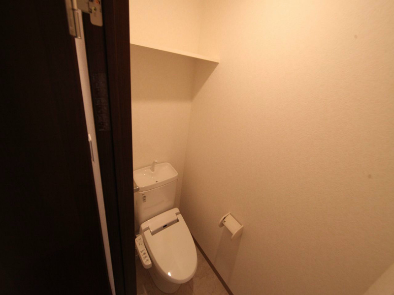 トイレ　温水洗浄暖房便座付トイレ