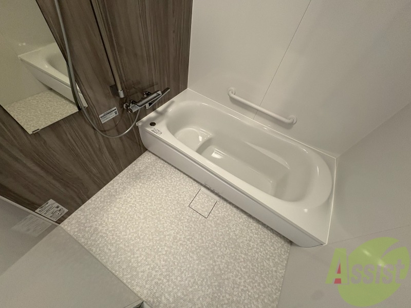 バス・シャワールーム　お風呂になります。一日の疲れを癒してくださいね。