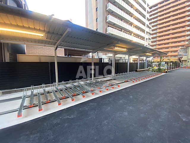 その他共有部分　アドバンス大阪リーヴァ　駐輪場