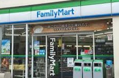 コンビニ　ファミリーマート 東大阪足代北一丁目店（コンビニ）まで189m