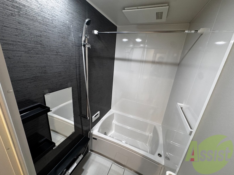 バス・シャワールーム　こちらはお風呂です。毎日の疲れをさっぱり流しましょう。