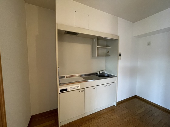 キッチン　※別部屋の写真です