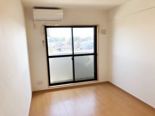 居室・リビング　居室スペースです