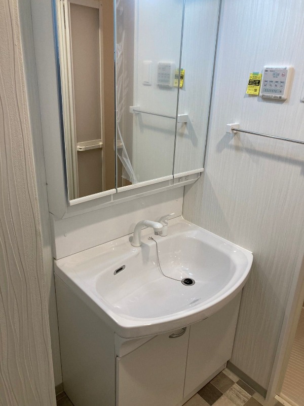 洗面設備　独立洗面台完備。