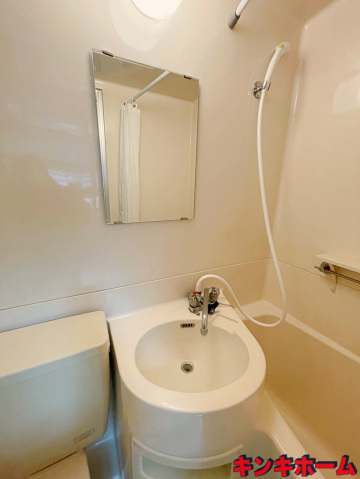 洗面設備　写真は別のお部屋です。※現況を優先