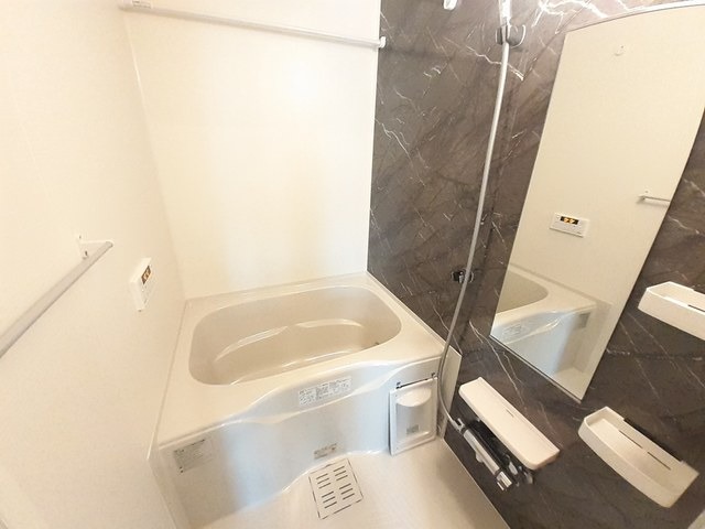 バス・シャワールーム　同型イメージ