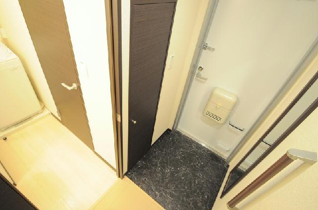玄関　反転部屋参考写真です。