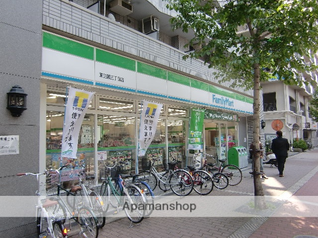 コンビニ　ファミリーマート東三国３丁目（コンビニ）まで86m