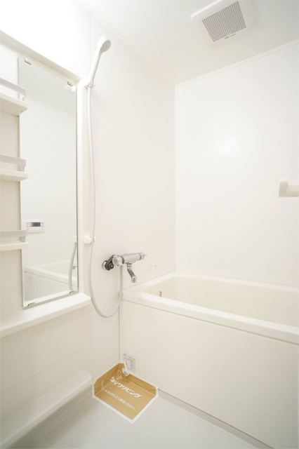 バス・シャワールーム　参考写真（当建物別部屋のものです）