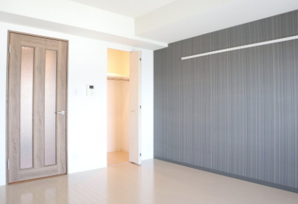 居室・リビング　UPWARD