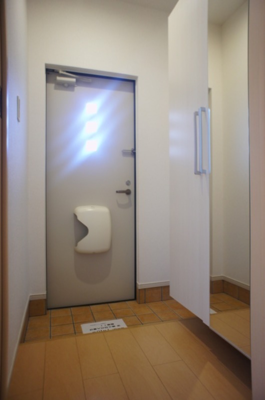 玄関　図面と現状に相違がある場合には現状を優先