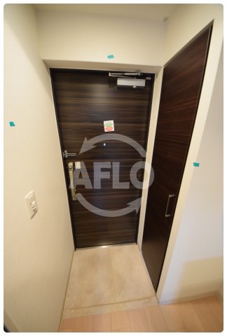 玄関　プランドール大手前レジデンス　玄関